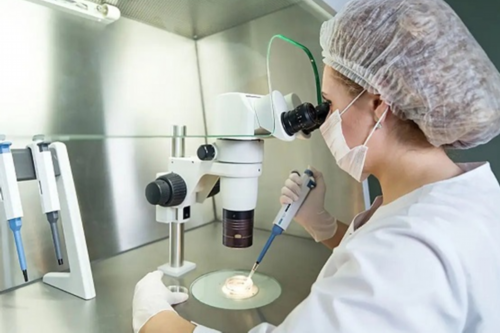 小姑娘为什么会得多囊卵巢？多囊卵巢怎么引起的？