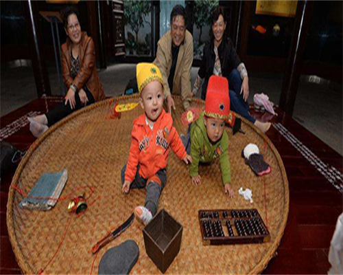 二代供卵代生孩子网移植：鲜胚还是囊胚好？